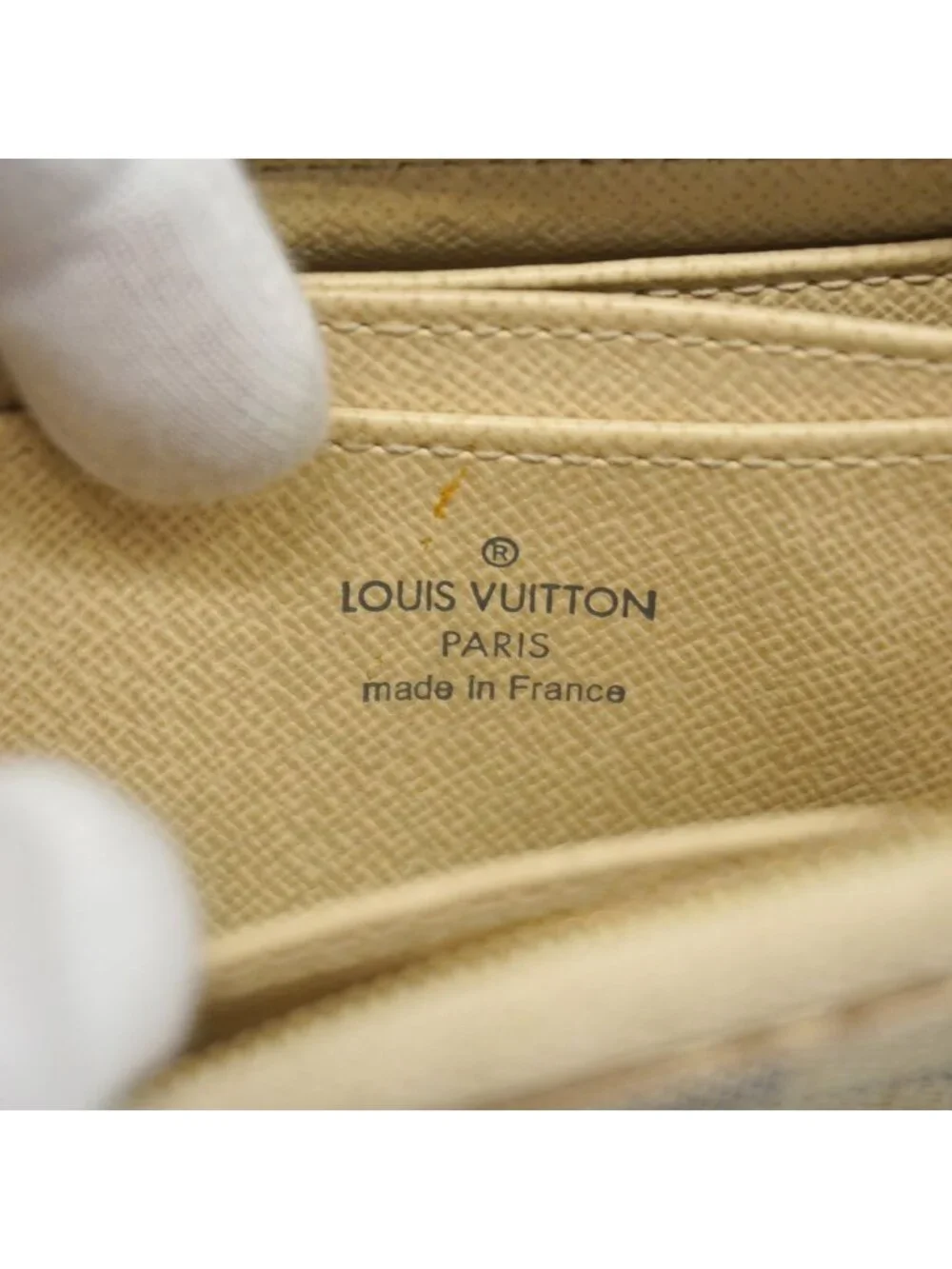 Louis Vuitton Coin Purse Damier Azur Zippy White